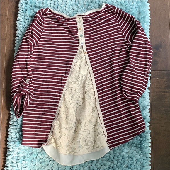 3 for $25 Beautiful 3/4 sleeve shirt - Picture 2 of 5